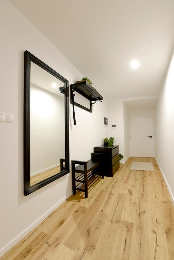 Apartman S Atriom V Historickom Centre Trencin Bagian luar foto