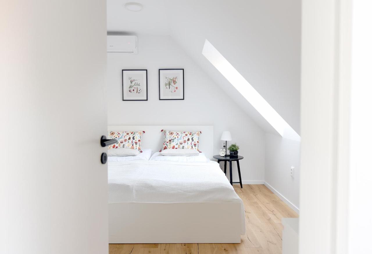 Apartman S Atriom V Historickom Centre Trencin Bagian luar foto