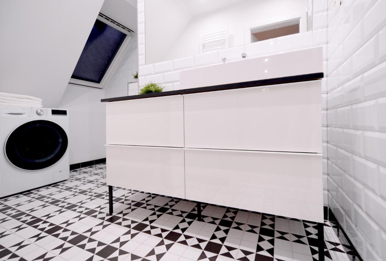 Apartman S Atriom V Historickom Centre Trencin Bagian luar foto