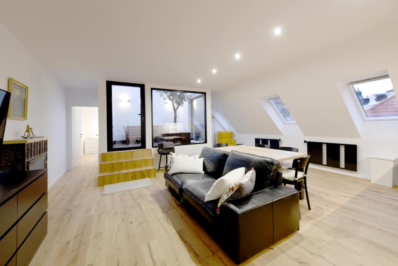 Apartman S Atriom V Historickom Centre Trencin Bagian luar foto